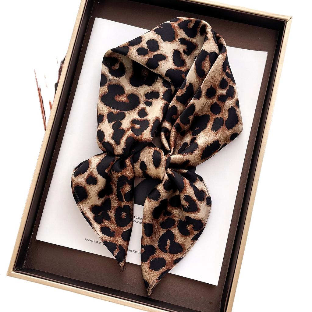 1pc Luxury Brand Leopard Print Bandana Square Scarf Women's Imitation Silk Scarf Casual Versatile Decoration Small Neck Scarf