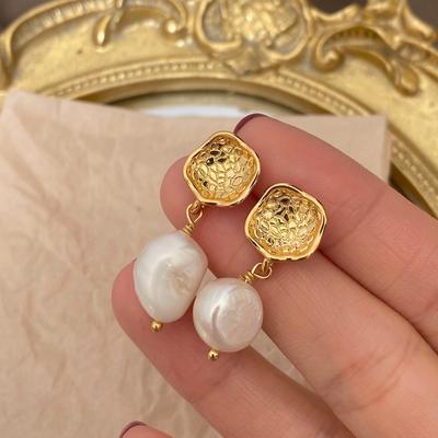 Natural Freshwater Pearl Earrings Temperament Retro Hong Kong Style Hepburn Personality Asymmetric Baroque Pearl Stud Earrings