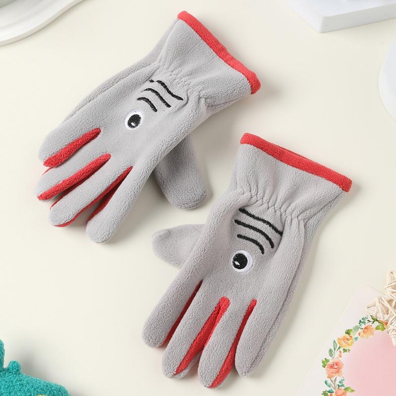 Children's men's and women's velvet autumn and winter Austrian velvet students riding skin-friendly outdoor warm and cold-proof cute cartoon gloves