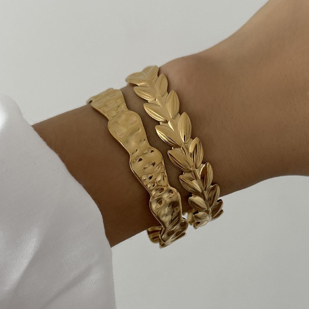 Vintage Stainless Steel Flower Heart Bracelet For Women Gold Color Irregular Geometric Cuff Bangles Bracelets Aesthetic Jewelry
