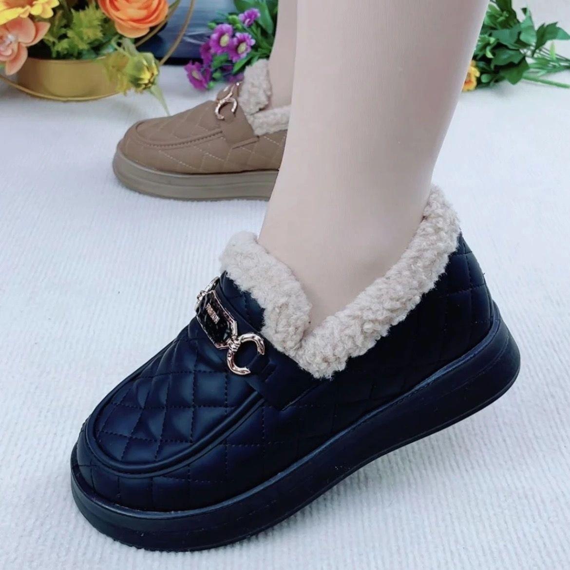 

2025 velvet new snow warm wool cotton shoes winter round head pedal flat bottom mother non-slip women s shoes cotton shoes 35
