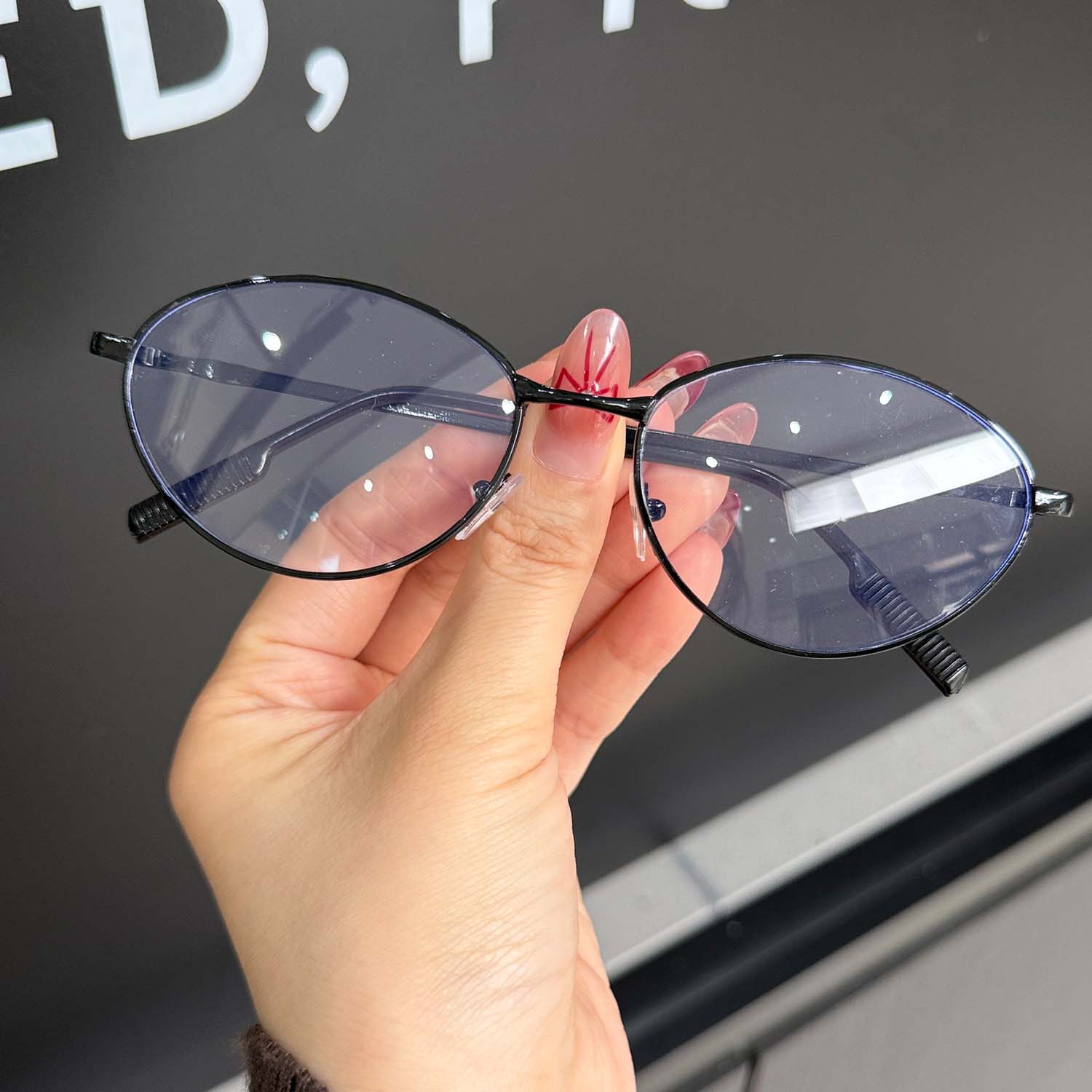 

Vintage Cat-Eye Silver Gold Glasses Unisex Retro Fashion Charm Plain Glasses Trendy Reading Outfits Eye Glass Women Accessories чорний