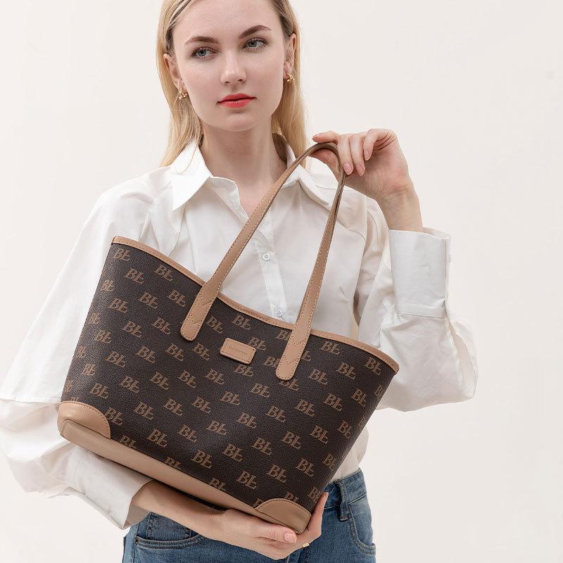 New Minimalist and Large Capacity Tote Bag for Daily Commuting and Women's Shoulder Bag