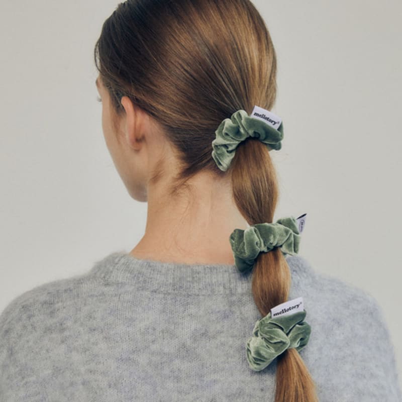 Mellotory mini Samt-Scrunchie (Olive)
