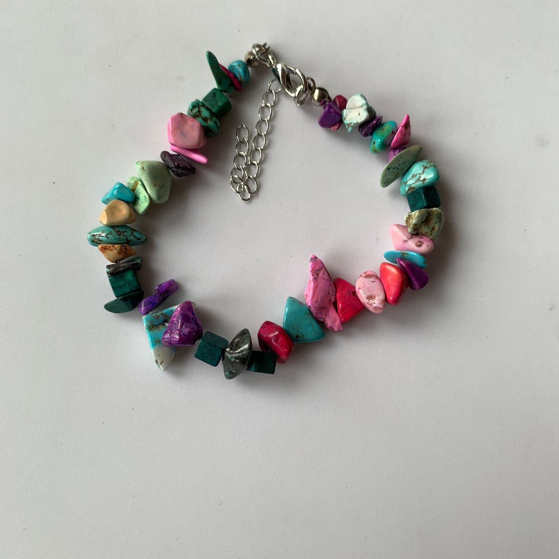 

Семицветный чокер из натурального дробленого камня и кристаллов - Ожерелье в пляжном стиле для весны/лета