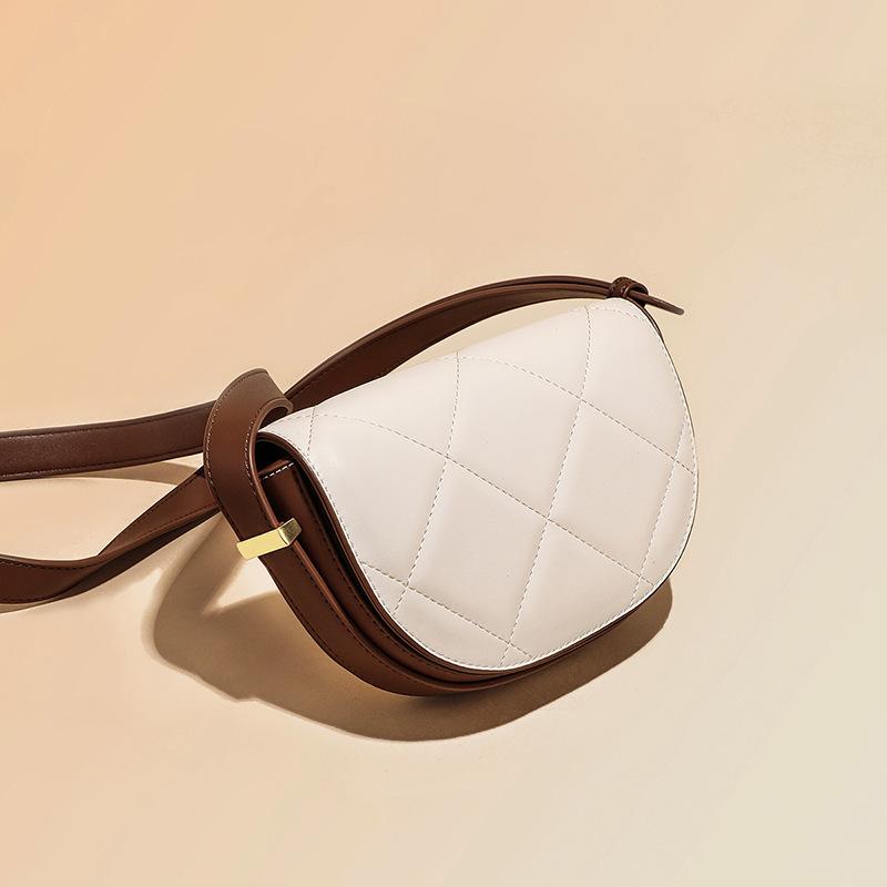 

Новая женская сумка-мессенджер кожаная полукруглая широкополосная на плечо коровья кожа женская сумка