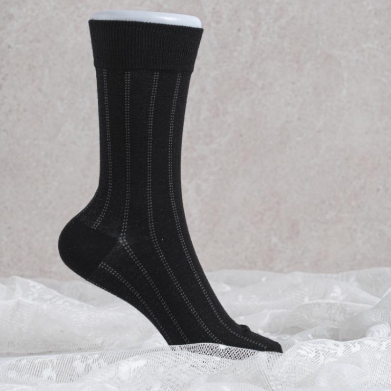 Monfoot Vertical Pattern Formal Socks Black