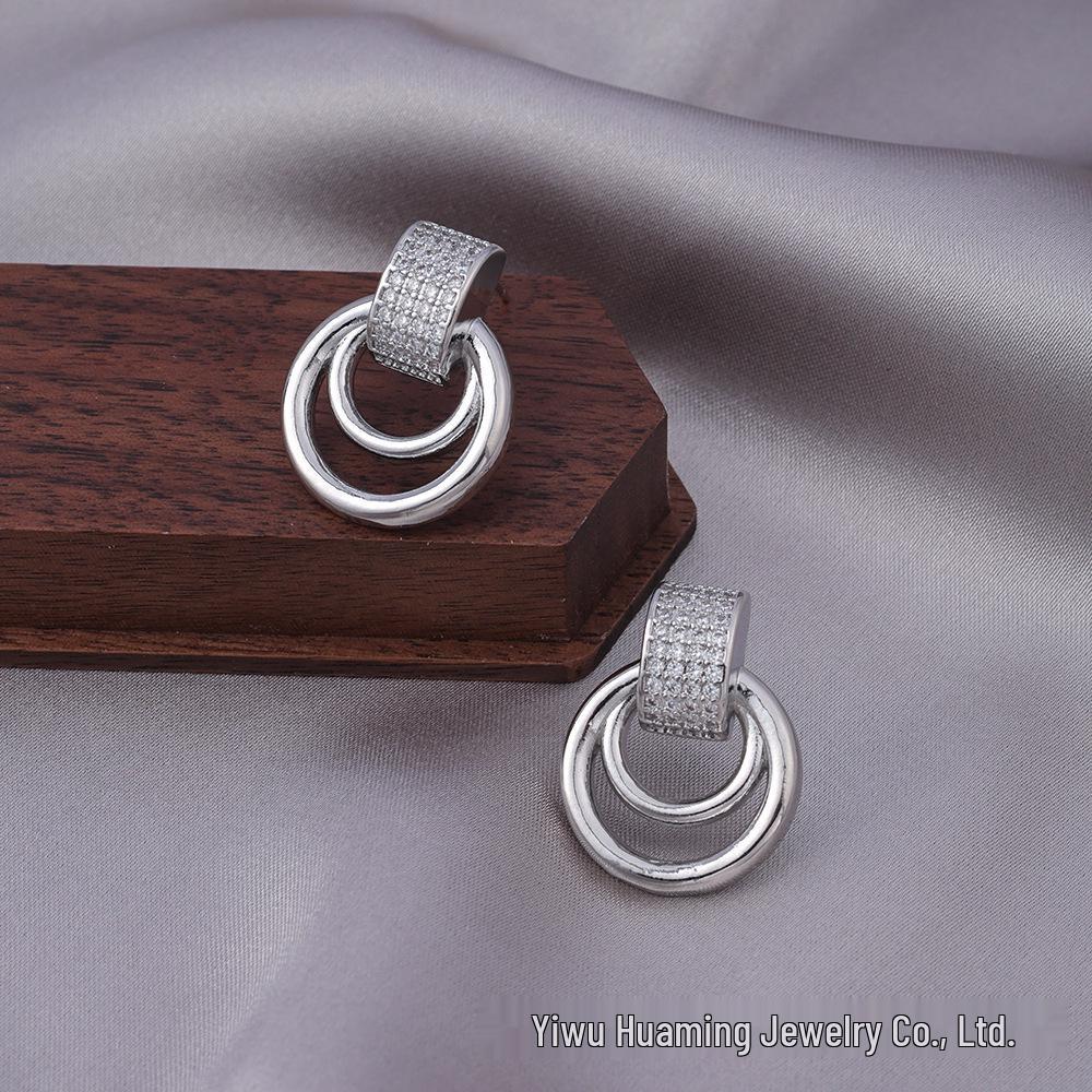 Высококачественные европейские и американские трансграничные роскошные серьги – универсальный, нетускнеющий медный дизайн