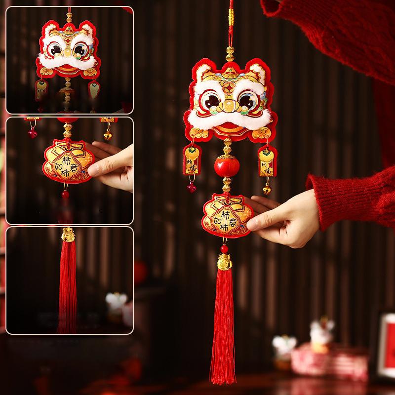 Chinese New Year Tassel Exquisite Lion Dance Pendant Spring Festival Hanging Traditional New Year Decoration For New Year Gifts