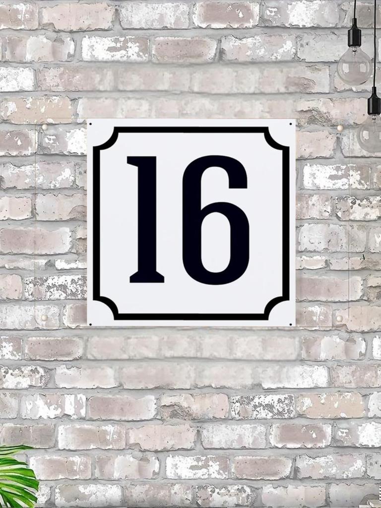 Classic Metal House Number 7 Sign 20x20 cm for Outdoor Door Plaque
