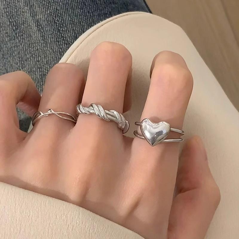 Simple Circle Unique And Heart Womens Ring Collection For Classic Stylish Looks
