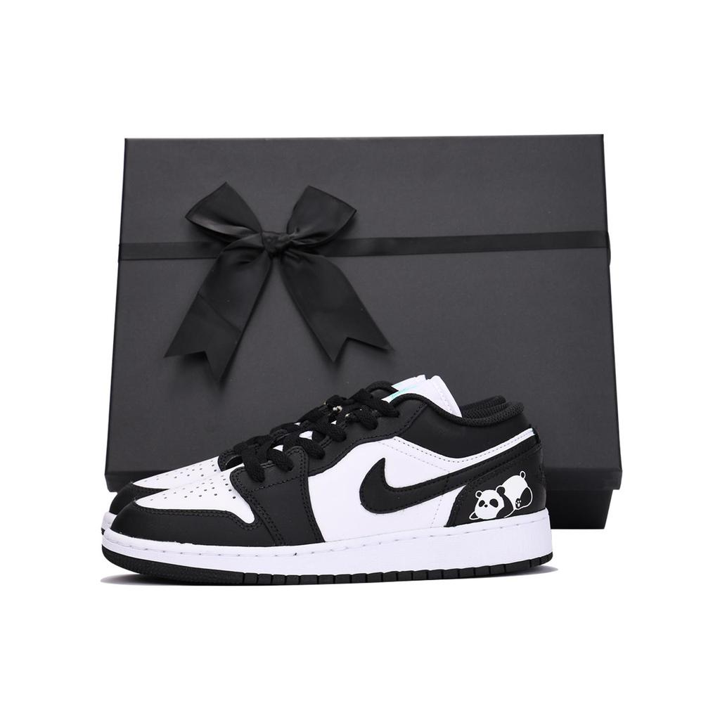 Jordan Air Jordan 1 Leather Slip Resistant Coverage Balance Impact Resistant Low Top Vintage Basketball Shoes GS Black 553560-131(Team59-SBOX)