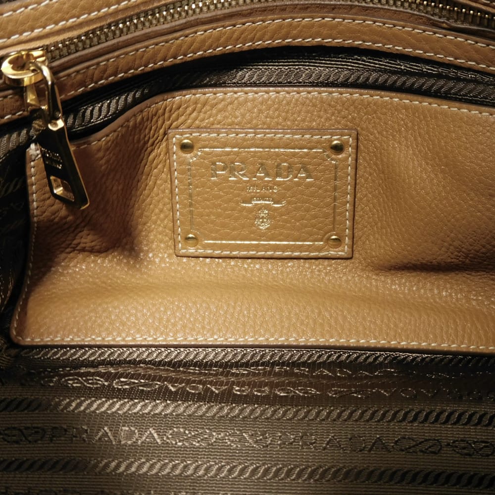 Used Vitello Dyno Bag BL0805 7922 2-Way Shoulder Bag with Metal Logo, Brown (11569) Unisex from Japan AUTHENTIC