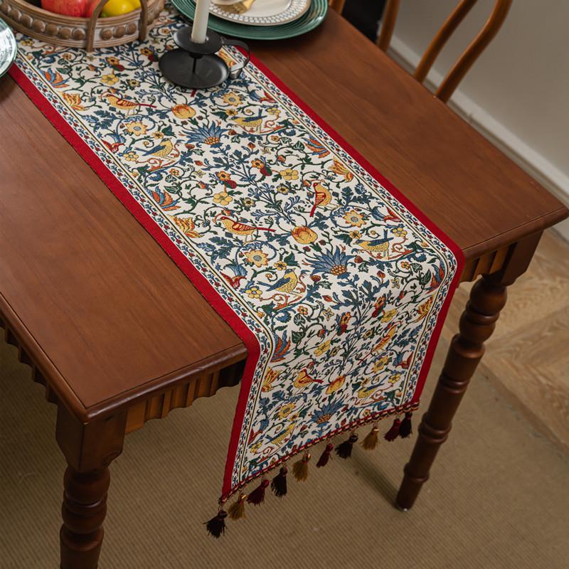 American Retro Jacquard Magpie Flower Tassel Table Runner/Bed End Polyester