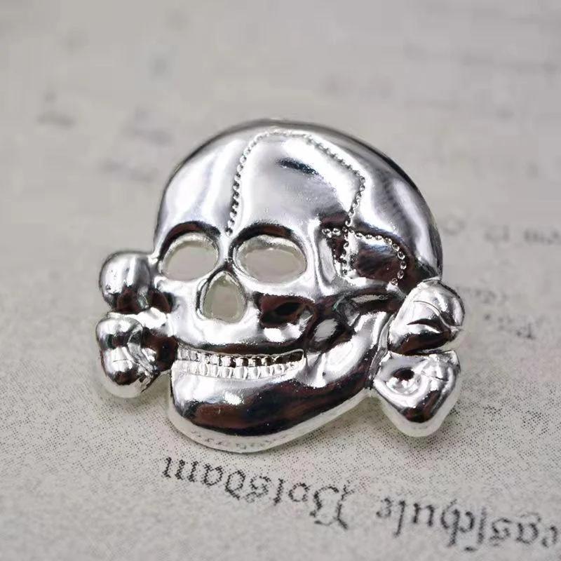1pc Creative Badge Skull Insignia Patriotism Pendant Souvenir Commemorative Badge Brooch Decoration Crafts Souvenir Gift