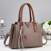 Stylish Ladies Handbag Made Of Pu With Zipper Closure For Office Use