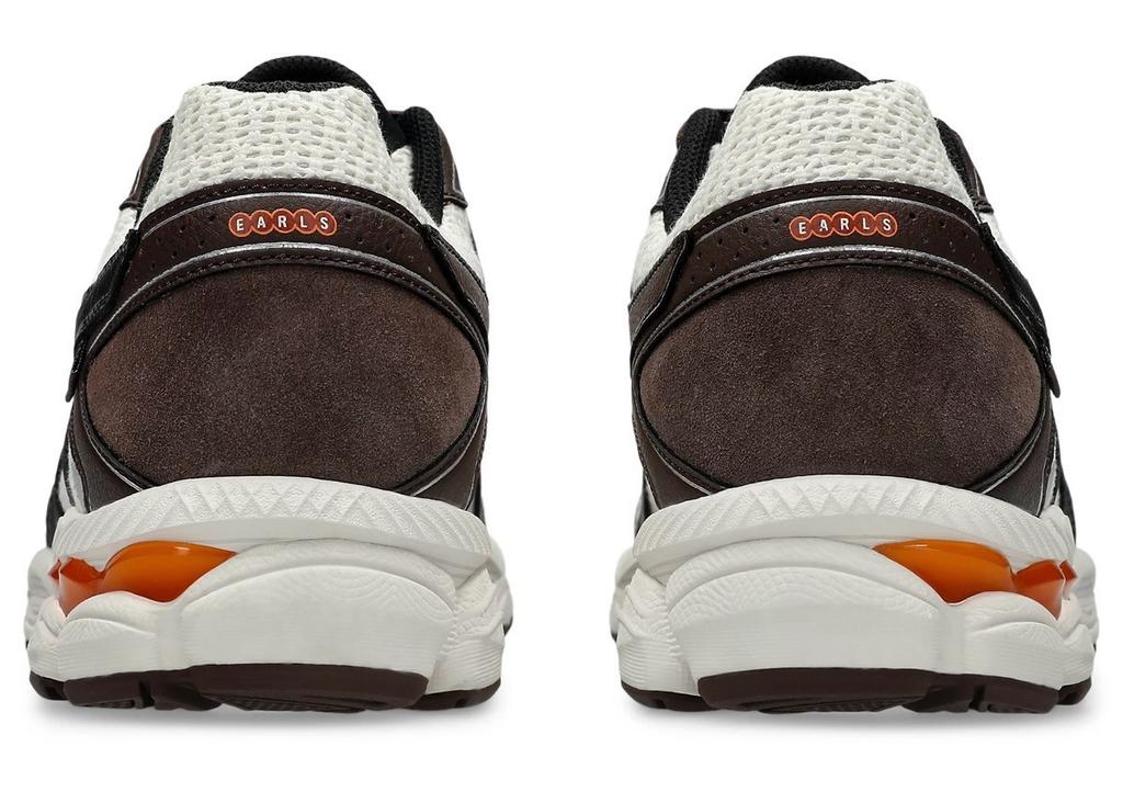 1203B053-200 EARLS A Asics Gel-Cumulus 16 Coconut Milk Black (Men's)