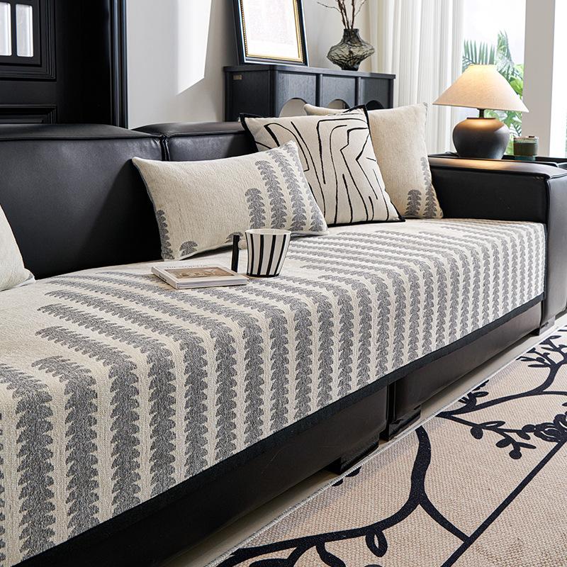 

Nordic High-End Chenille Sofa Cushion, Four-Season Universal Seat Cushion, Non-Slip Leather Sofa Cover New Cover 70*70cm