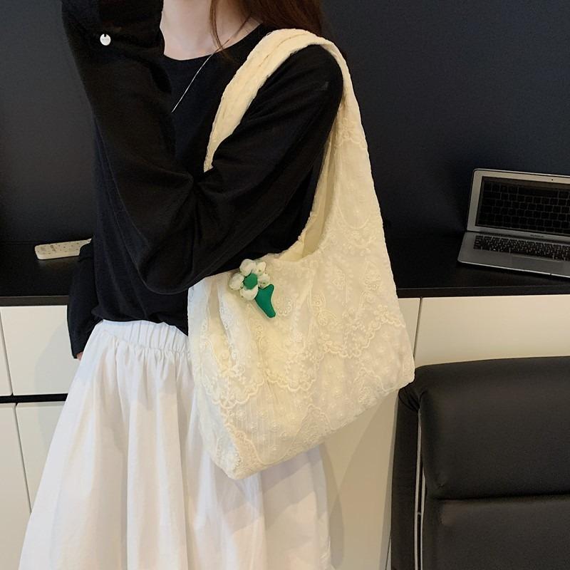 Flowers Large Capacity Women's Summer New Casual Small Fresh Shoulder College Student Commuting Tote Bag