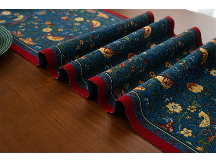 American Retro Jacquard Magpie Flower Tassel Table Runner/Bed End Polyester