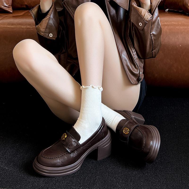 Retro Kamelie dicker Absatz Damen Frühling neu runder Kopf One-Pedal Plateau kleine Lederschuhe