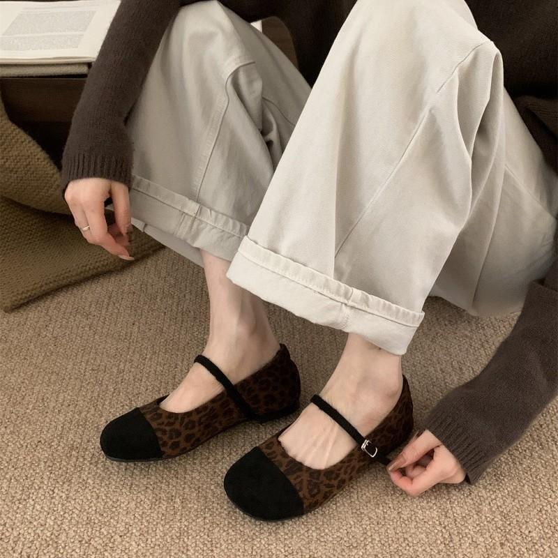 Mori Xiaoxiangfeng Woolen Single Shoes Women's 2025 Autumn New Ugly Cute Flats Round Head Retro Mary Jane Women's Shoes