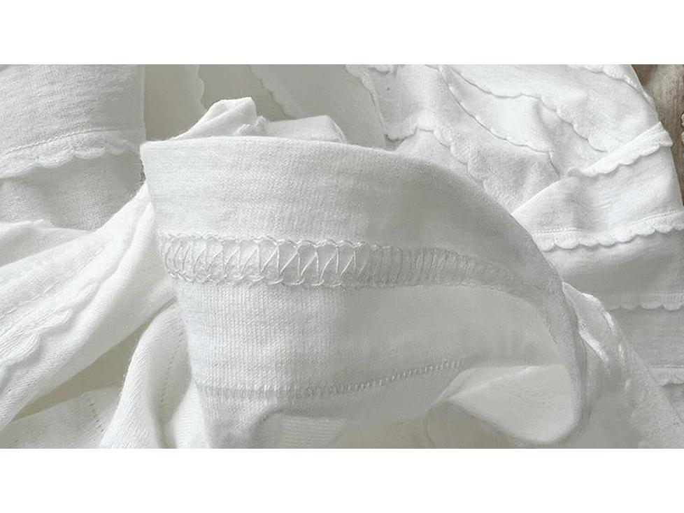 Chic Lace Round Neck Short-Sleeve Women's T-Shirt - 2025 Summer Collection, Loose Fit