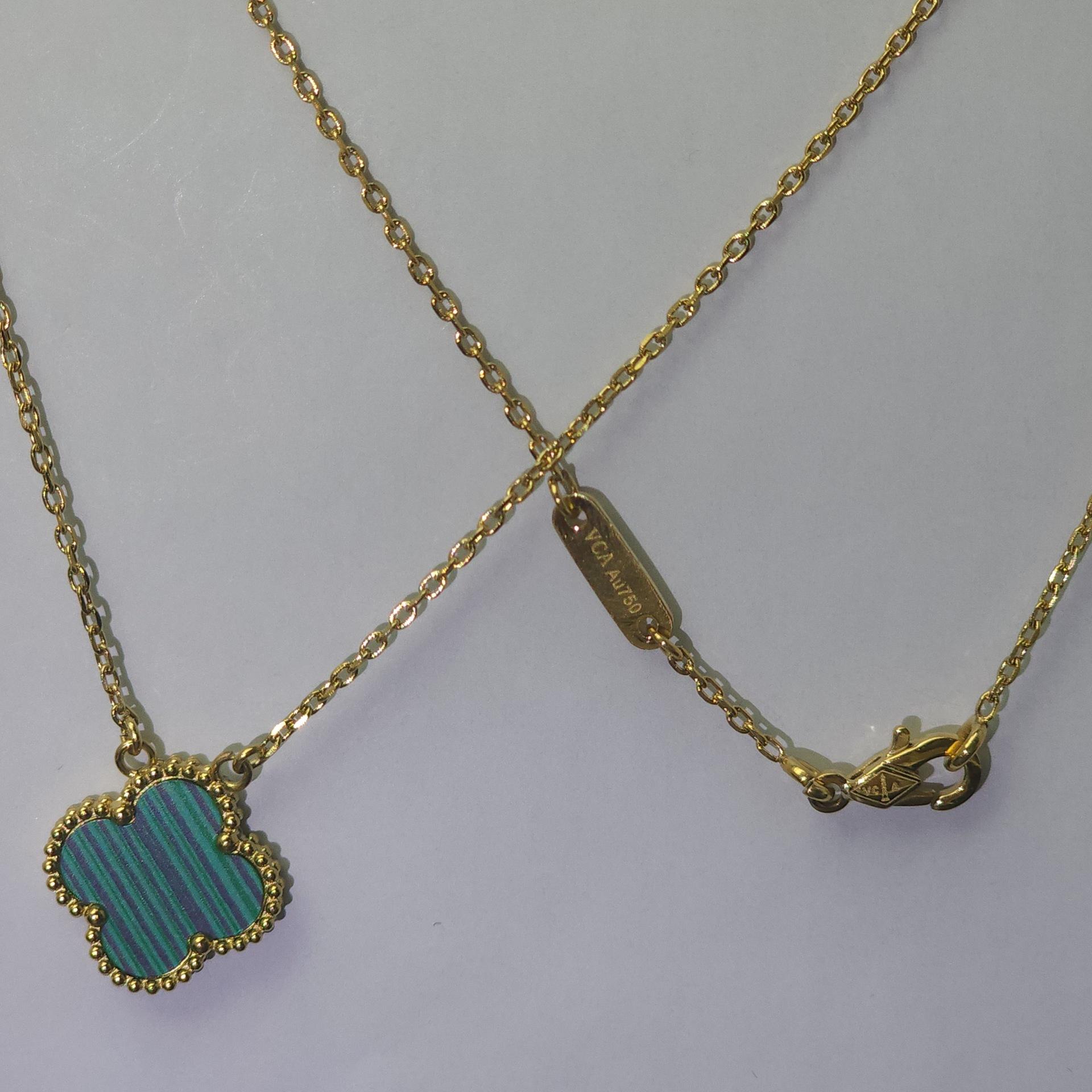 

Ожерелье из титановой стали, высокая версия, четырехлистный клевер, женское ожерелье из натурального перламутра, ожерелье на ключицу, женские украшения в стиле легкой роскоши и высокого класса