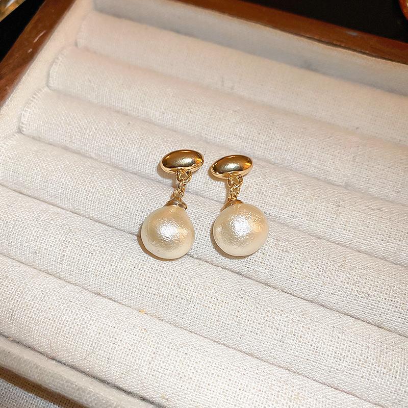 French retro silver needle pearl earrings simple niche exquisite earrings fashion high temperament earrings women