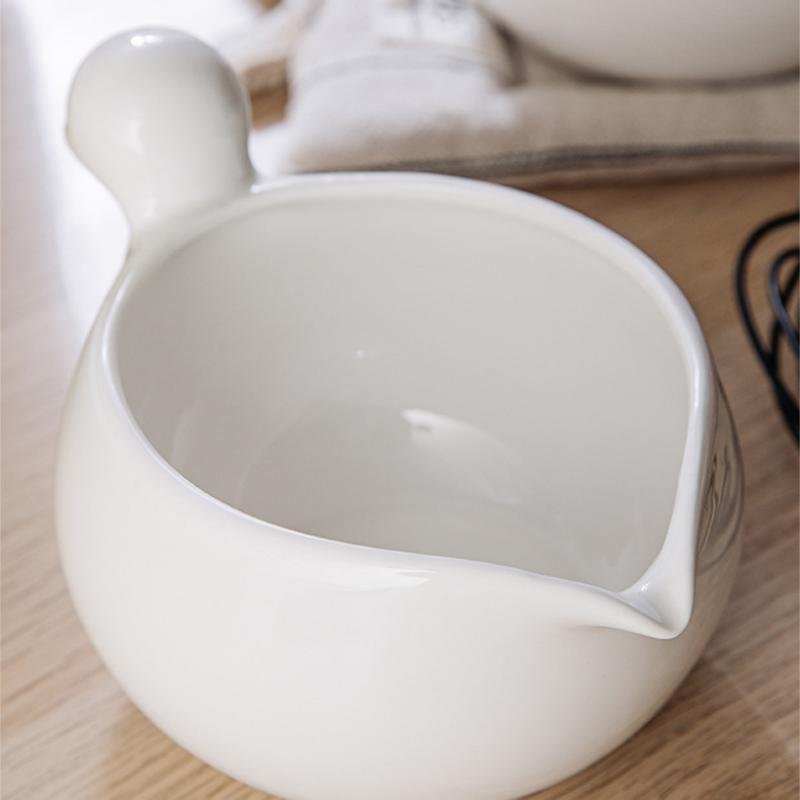 Ceramic Duck Shaped Egg Beater Bowl Creative Personalized Bowl Kitchen Utensil Designed For Stirring And Collecting Runny Eggs one size
