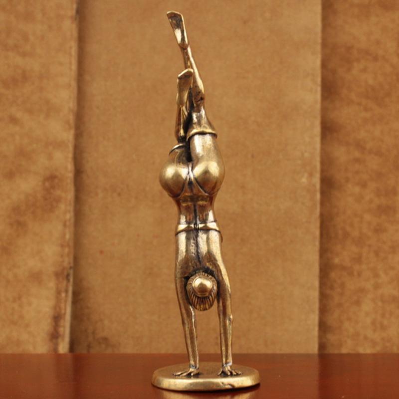 1 Pezzo Miniatura Ornamento da Tavolo Statua Testa di Ottone Yoga Inversione Modello di Bellezza Figure Accessori Decorazione per la Casa