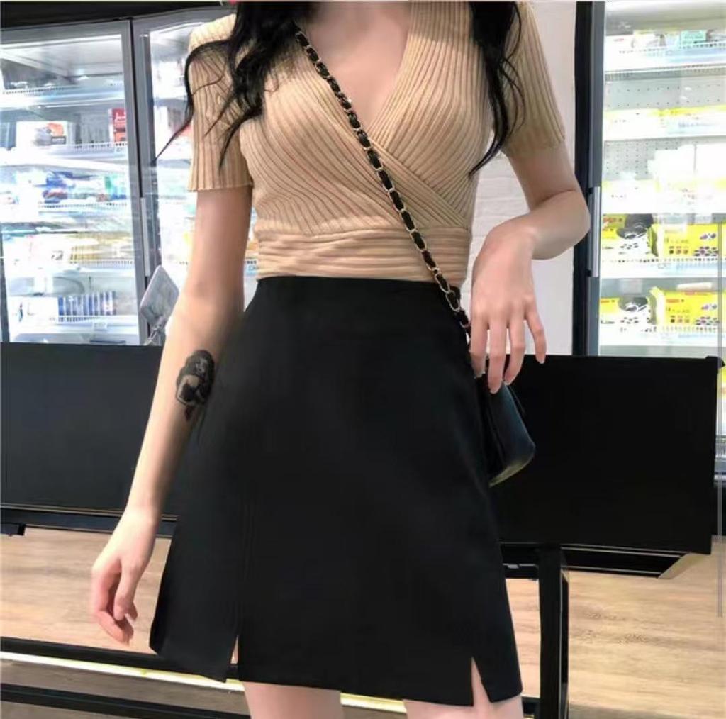 2025 High-Waist Plus Size Black Bodycon Skort - Korean Style Double Slit A-Line Midi