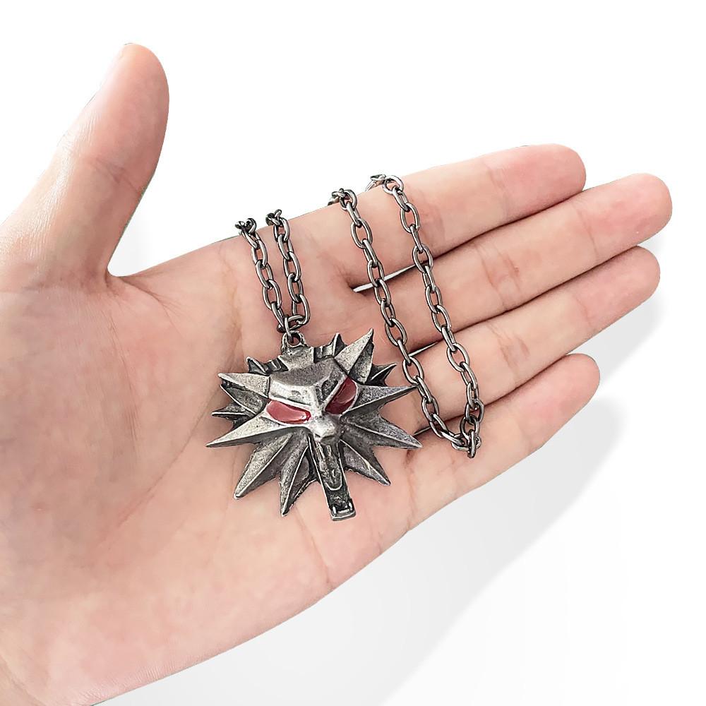 Medicine Man Metal Redeyed Wolf Pendant Necklace For Men With Animal Design And Gothic Style