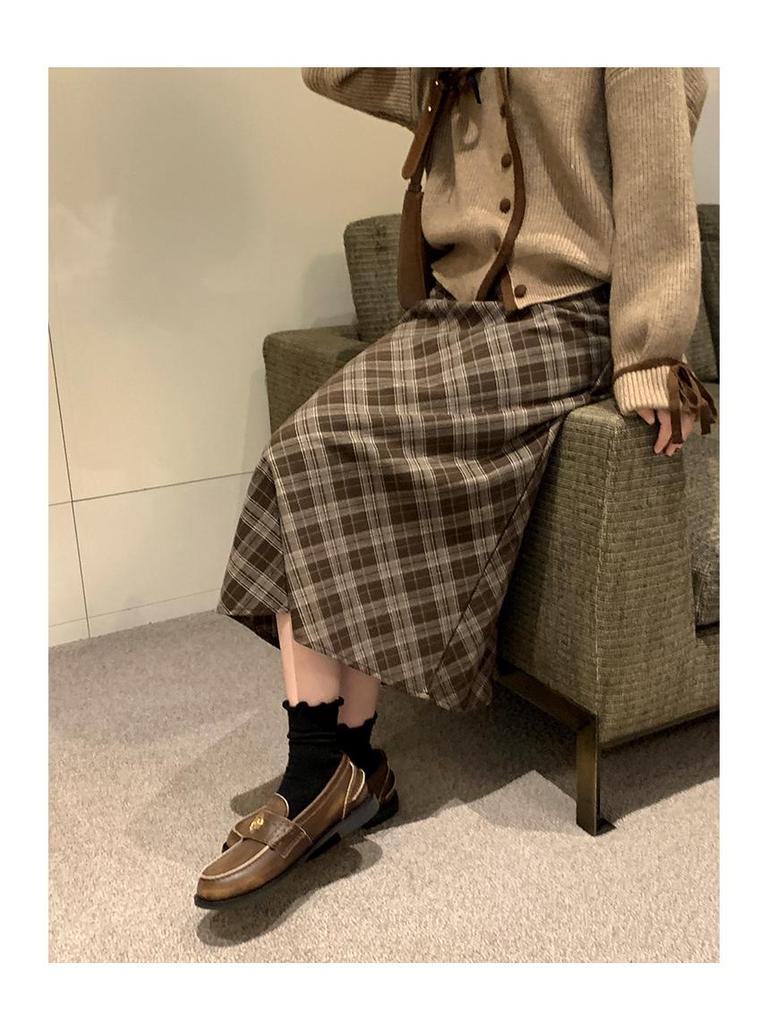Середньодовга спідниця в клітинку з флісовою підкладкою - Зимова колекція 2025: Універсальна спідниця в стилі молочного чаю