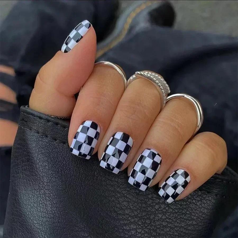 24pcs Short Square Press On Nails Jade Flower Sparkling Powder Designs Fake Nails with Glue Green Gradient Full Cover Nail Tips