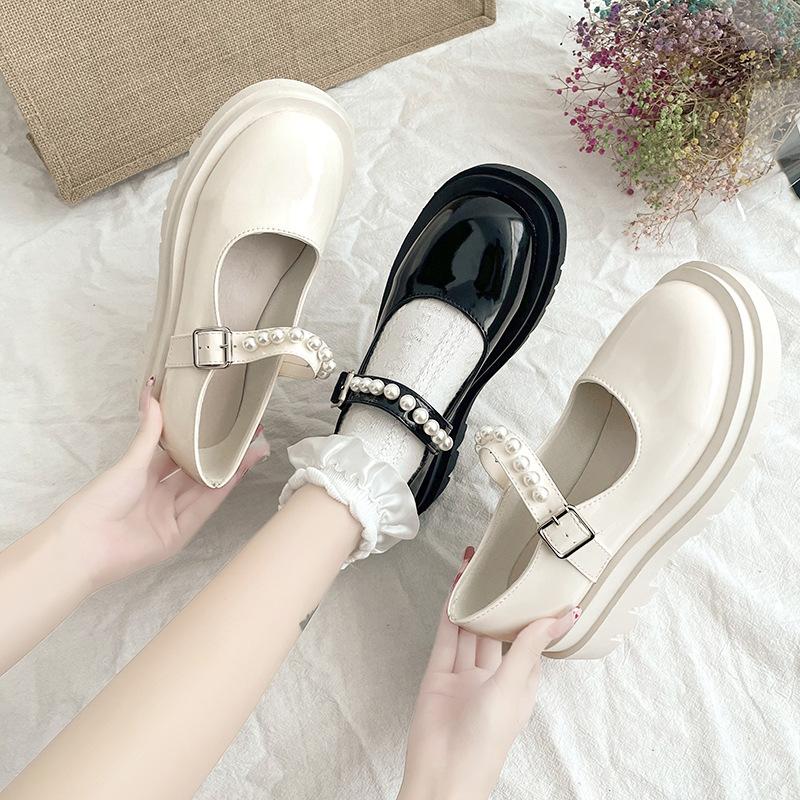 Large-size Women's Leather Shoes 2026 Autumn New British Retro Style Pearl Thick Sole Shallow Mouth Shoes Ladies Flat Loafers