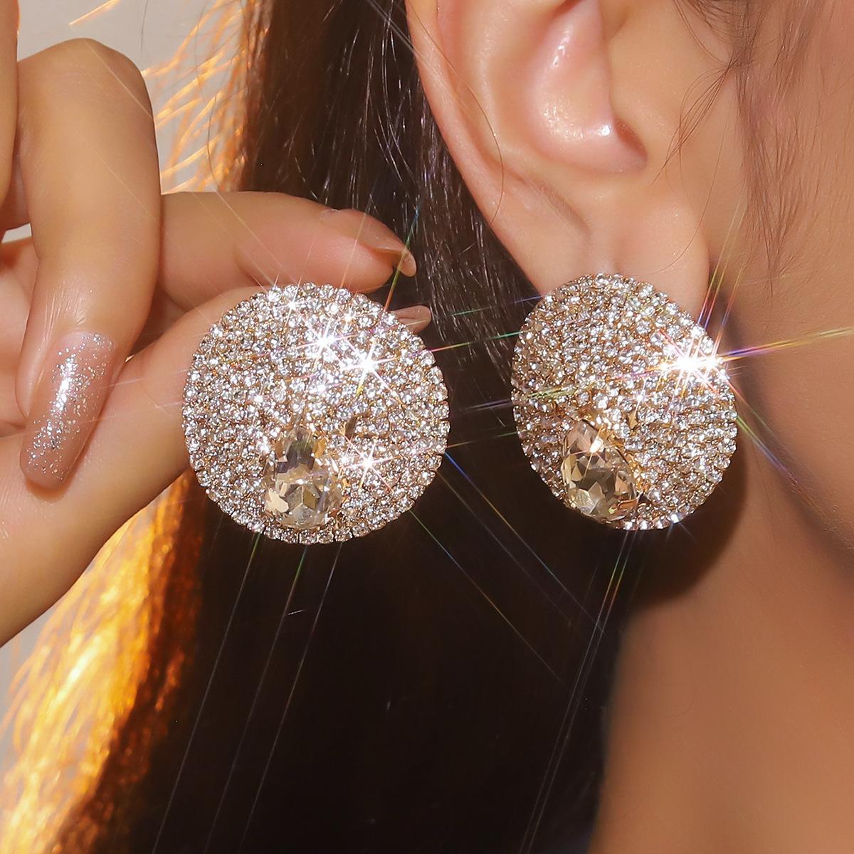 

Геометрические круглые бриллиантовые серьги для женщин Высококачественные хрустальные серьги для банкетных представлений