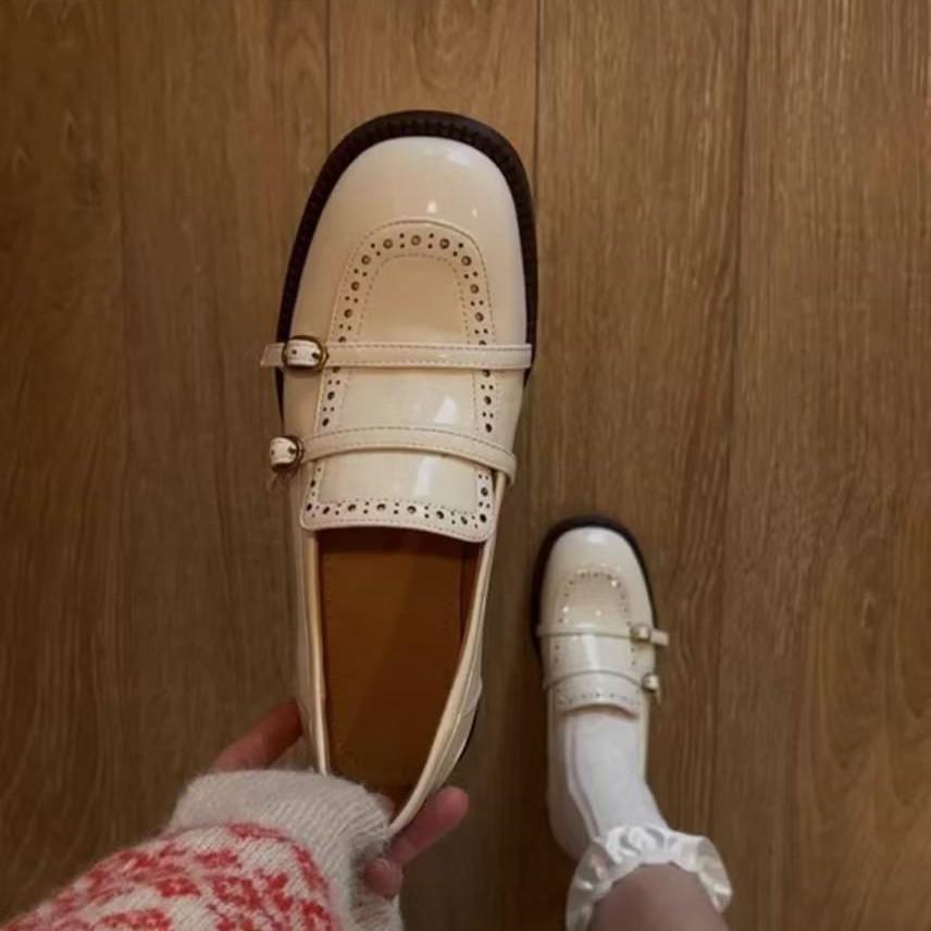 

2025 spring retro carved round head loafers women s belt buckle British style small leather shoes genuine leather one-pedal single shoes 40