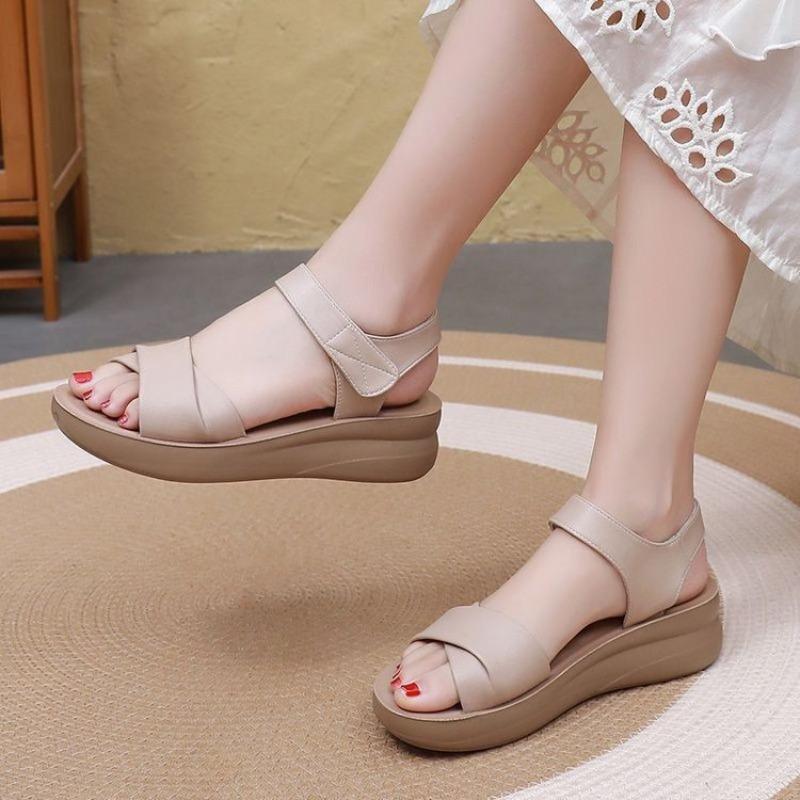 Summer sandals women's new soft-soled soft-faced lightweight non-slip comfortable beach shoes