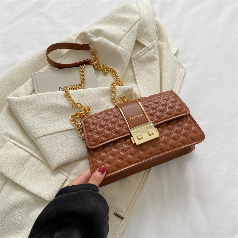 Petit Sac Carré Tendance et Fashionable avec Design Matelassé Élégant pour Femmes