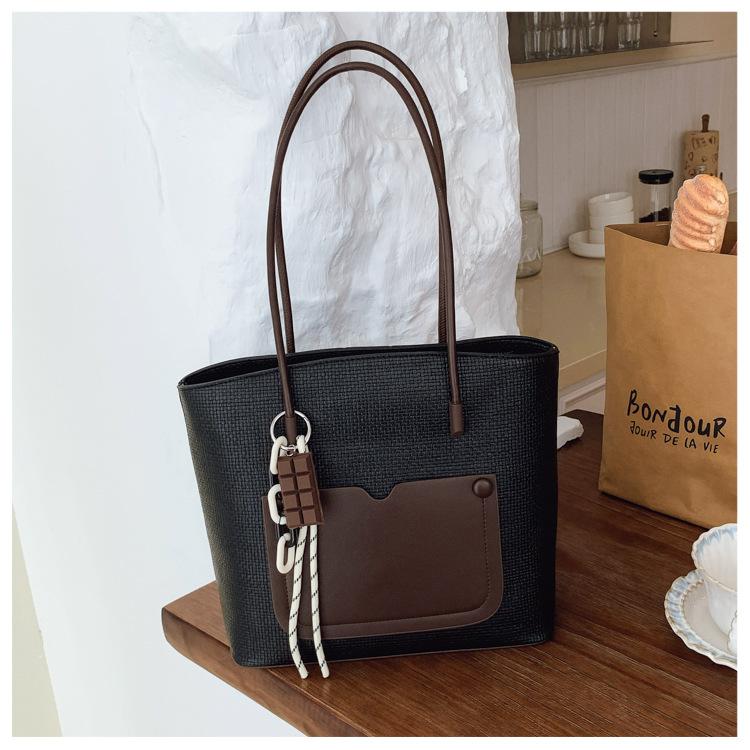 

Atmospheric simple portable mother bag, new fashionable large-capacity splicing tote bag, casual commuter shoulder bag чёрный