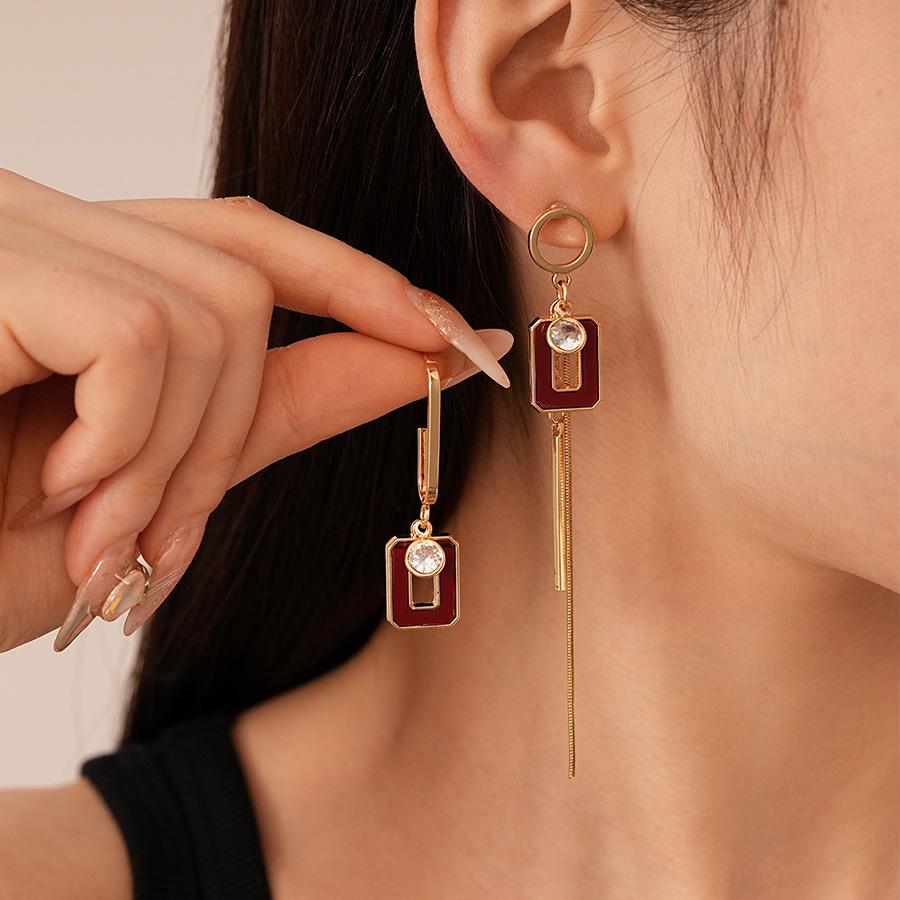 Vintage Acrylic with Diamonds Asymmetrical Geometric Fringed Silver Needle Earrings Simple Earrings