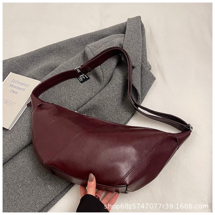 Large Capacity Bag 2025 New Casual Shoulder Messenger Bag Niche Retro Simple Foreign Style Fashion Commuter Dumpling Bag