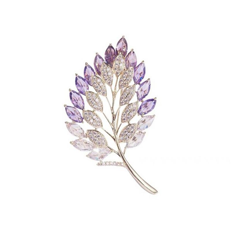 Fashion White Flower Brooches Women Metal Bouquet Brooch Pin Pastoral Style Jewelry Gifts Party Clothes Accesories