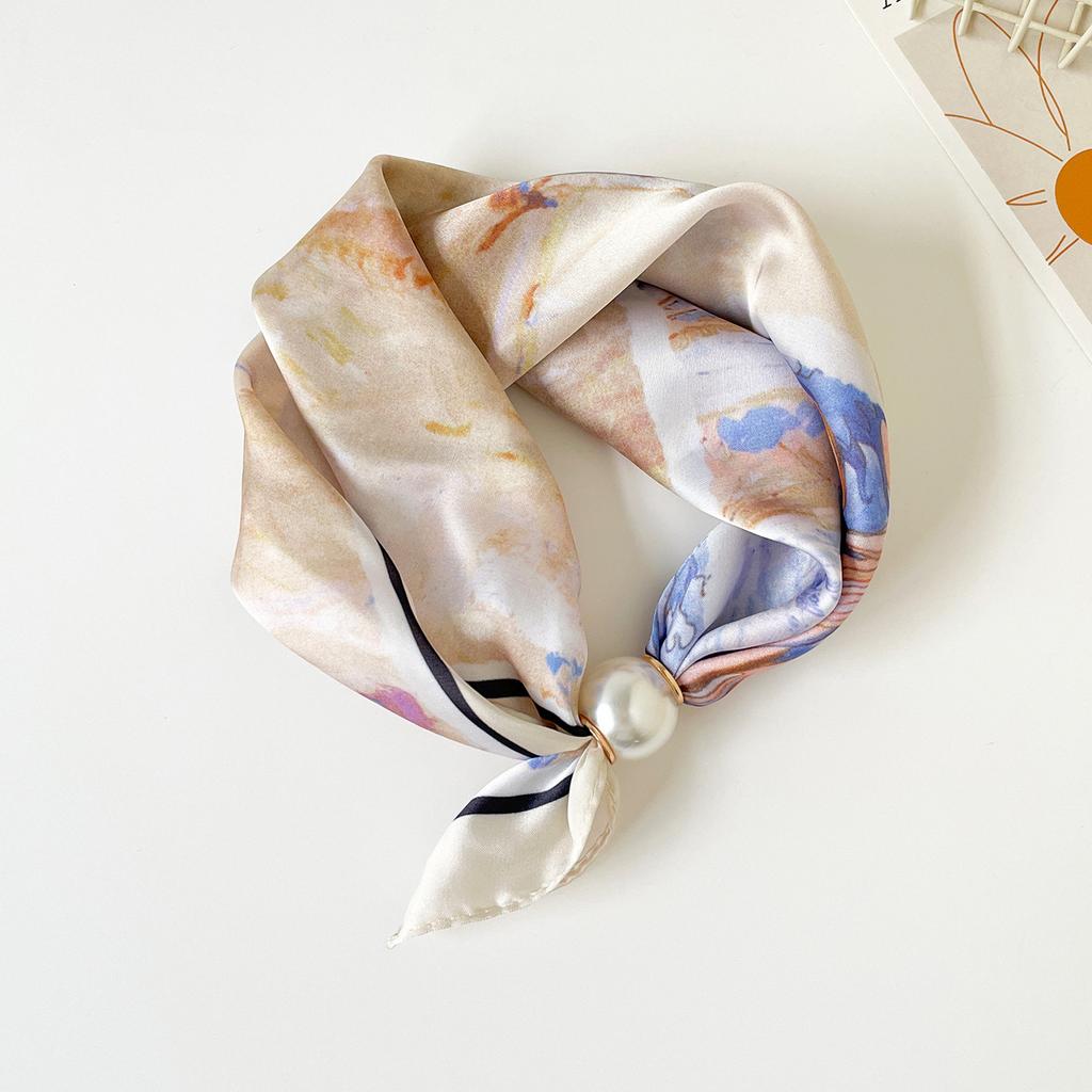 Scialle Semplice in Seta con Stampa Anacardi Piccola per Primavera ed Estate Collana Sottile di Perle Sciarpa Triangolare Magnetica Ciondolo Sciarpa in Seta Sciarpa con Ciondolo