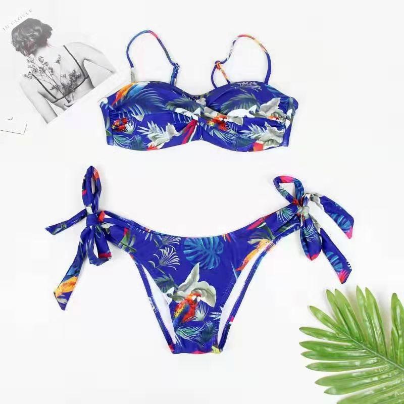 Neuer, bequemer, geteilter, bedruckter, sexy Badeanzug für Damen. Sexy Damen-Bikinianzug mit Schlinge und Streifen in Übergröße