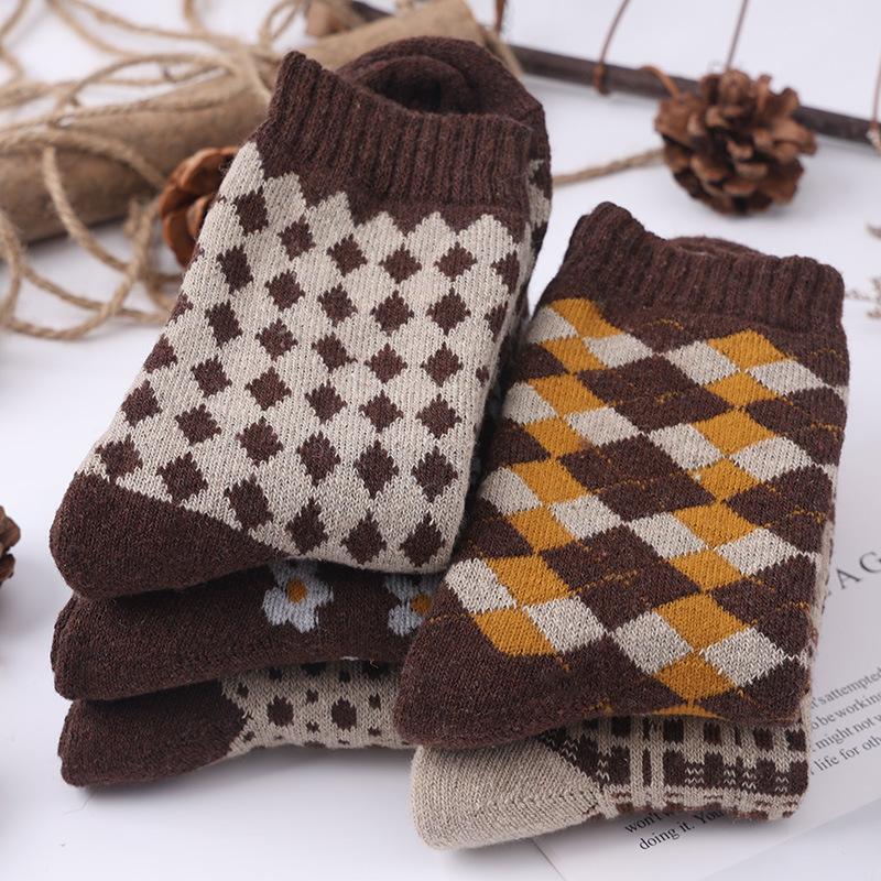 5 Pairs Autumn And Winter Thickened Diamond Curry Mid-Calf Socks Warm Women's Socks Stacked Socks Wholesale Wool Socks Diamond Retro Terry Socks
