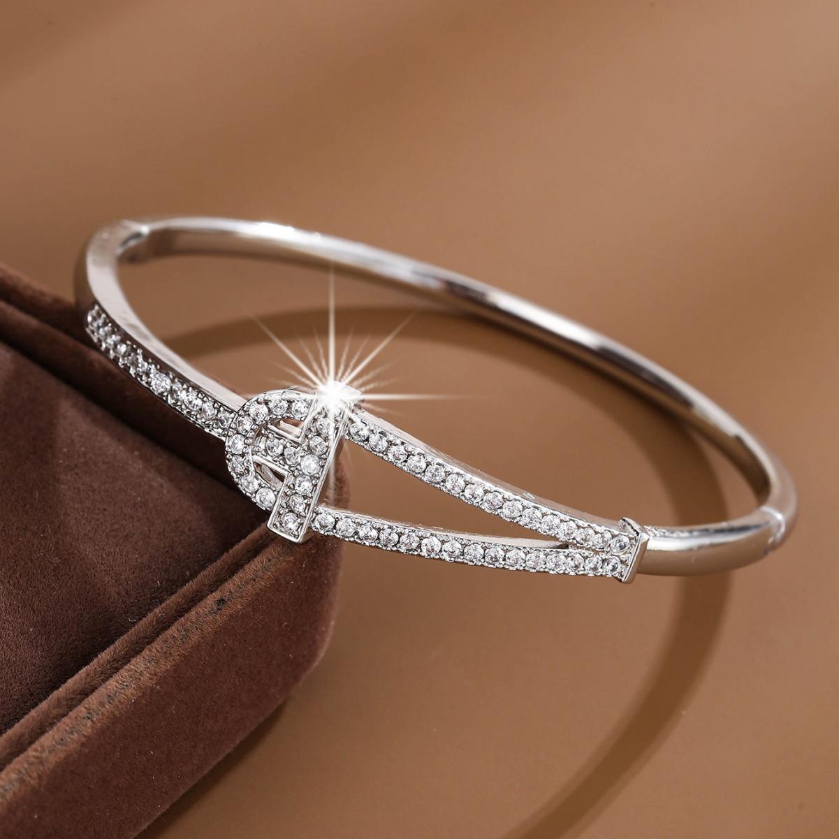 

Новый модный элитный нишевый индивидуальный дизайн с микроинкрустацией цирконом, темпераментный элегантный повседневный браслет-джокер для подруги серебряный