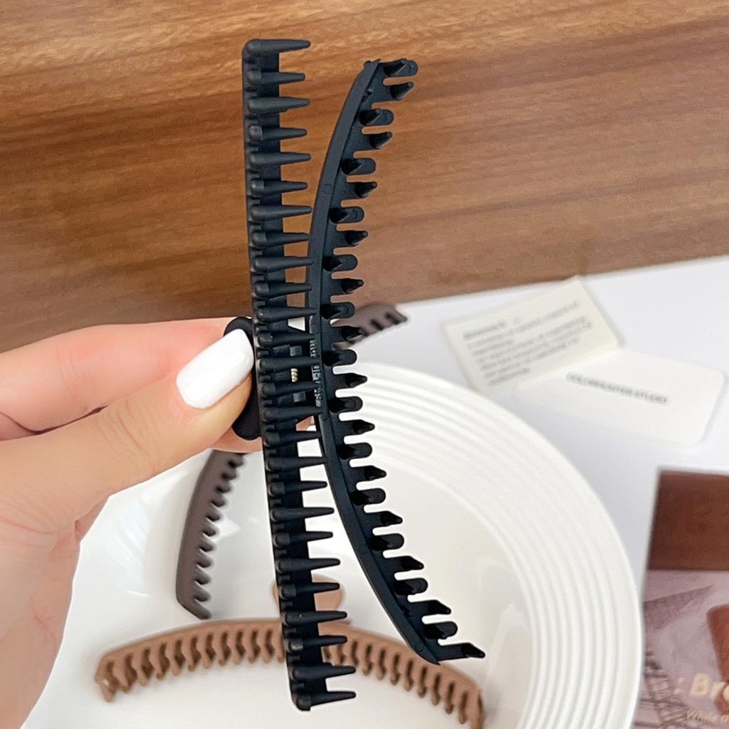 Simple Large Hair Claw Clips Plastic Hair Clips Matte Color Shark Clips Women Hair Accessories Daily Headwear