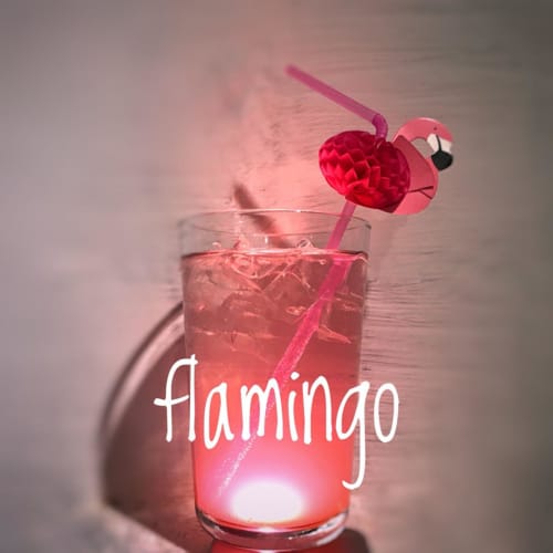 Set of 200 Disposable Plastic Straws with Colorful Umbrella and 3D Flamingo Designs, Perfect for Commercial Use, Coffee Shops, and as Drinking Straws,